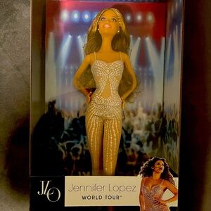 Barbie collector, black label,￼J-Lo World Tour
